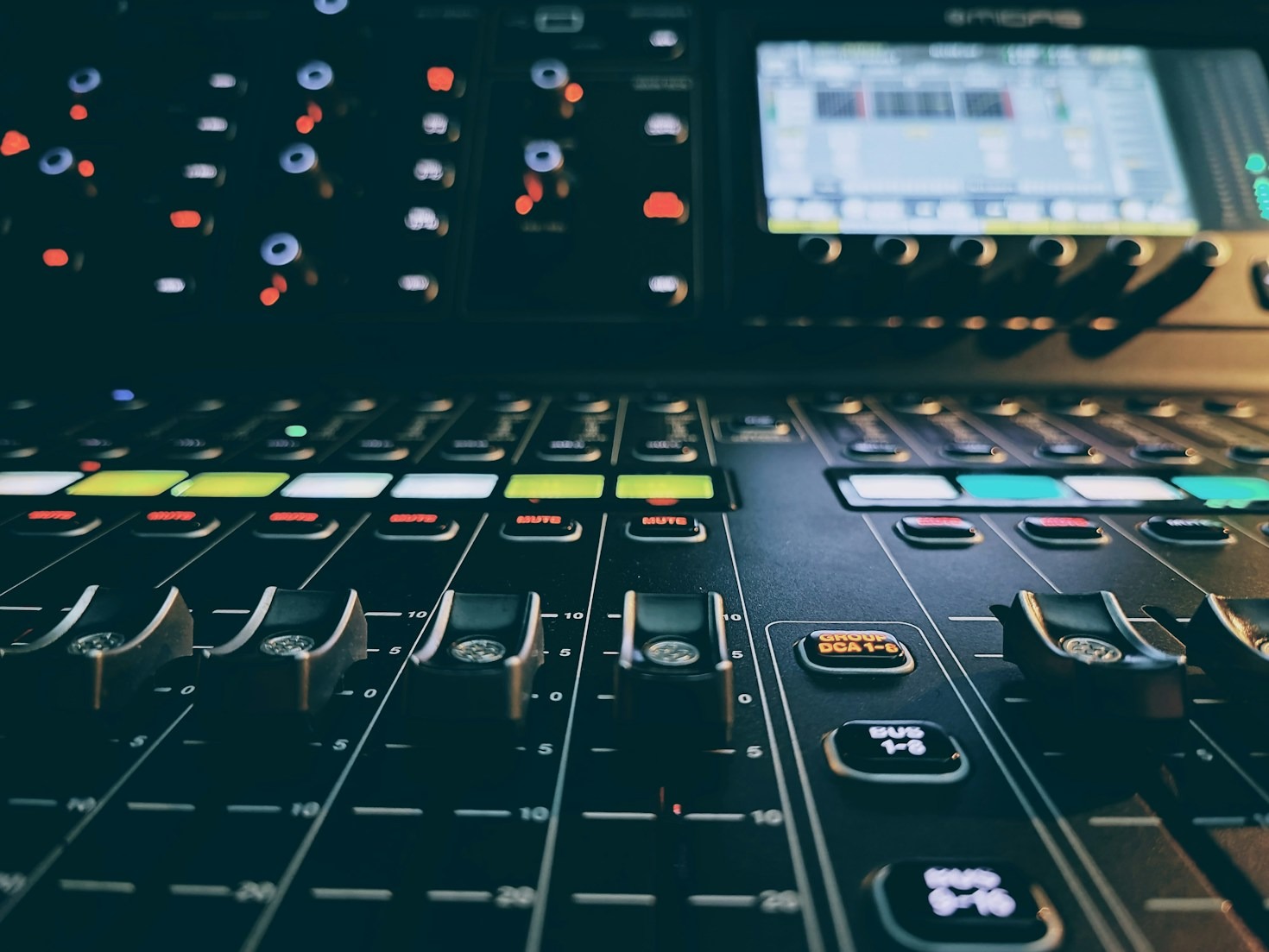 Músicas essenciais para animar qualquer evento corporativo moderno